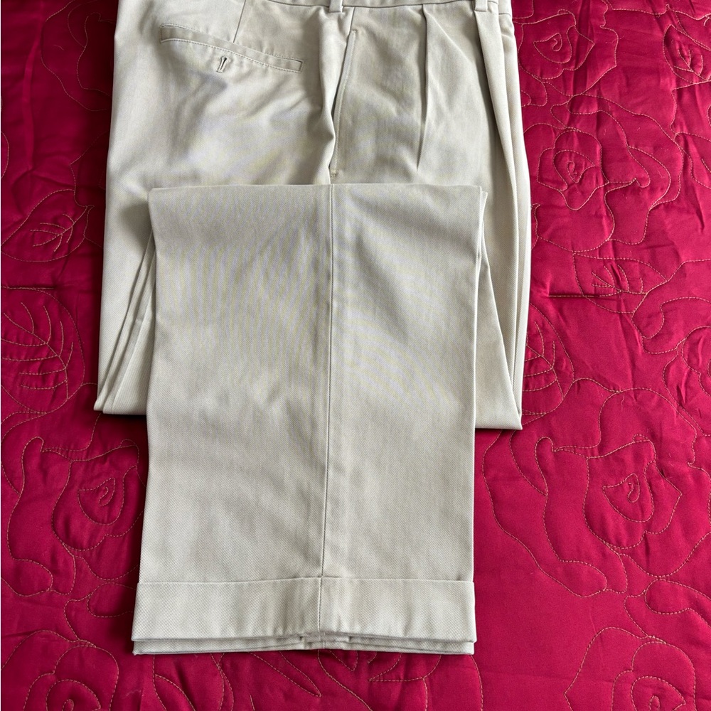 Brooks Brothers advantage Chino in town size 36 x 30